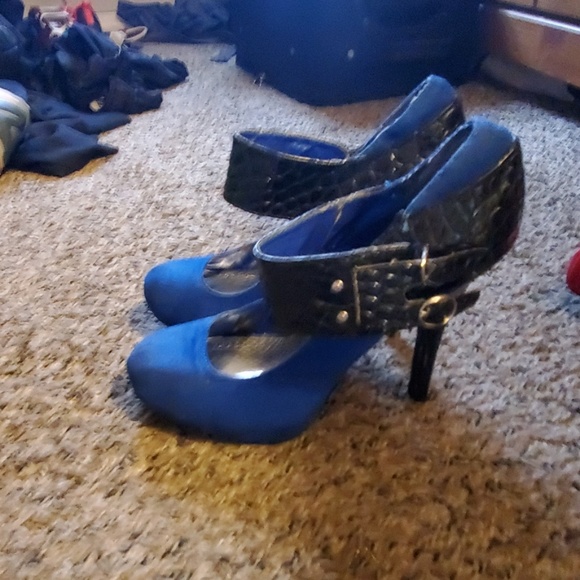 High heels - Picture 3 of 3